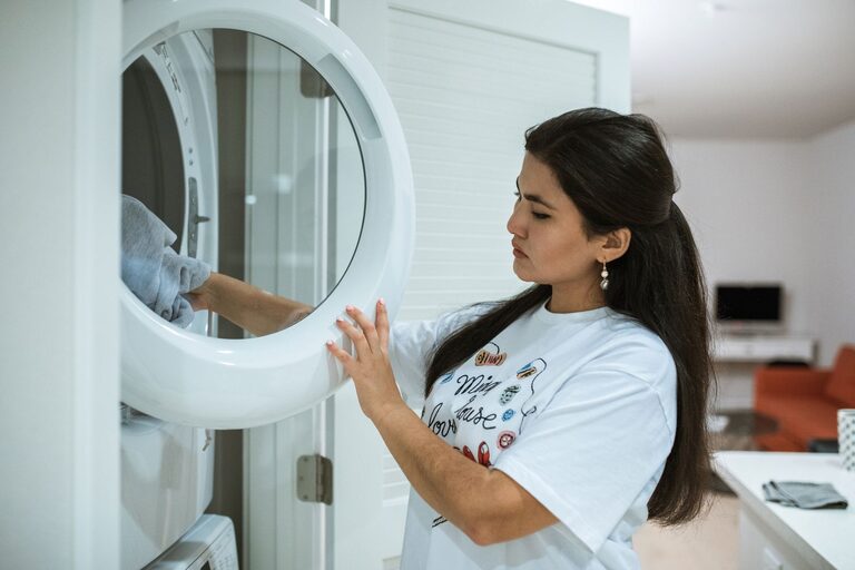 Tips for Caring for Your Clothes Longer: Easy Ways to Keep Them Fresh